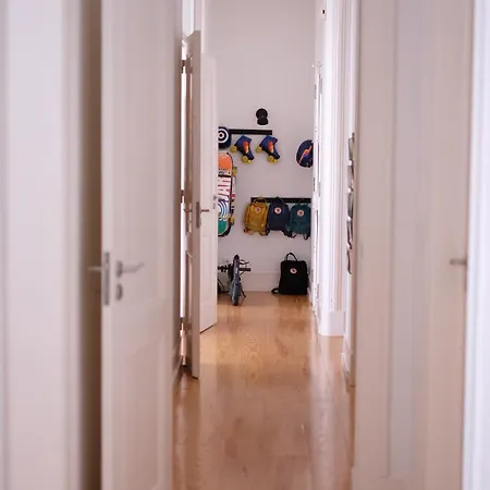 For Families, Center * ליסבון