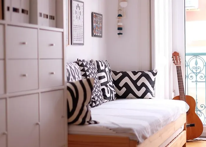 For Families, Center Лісабон